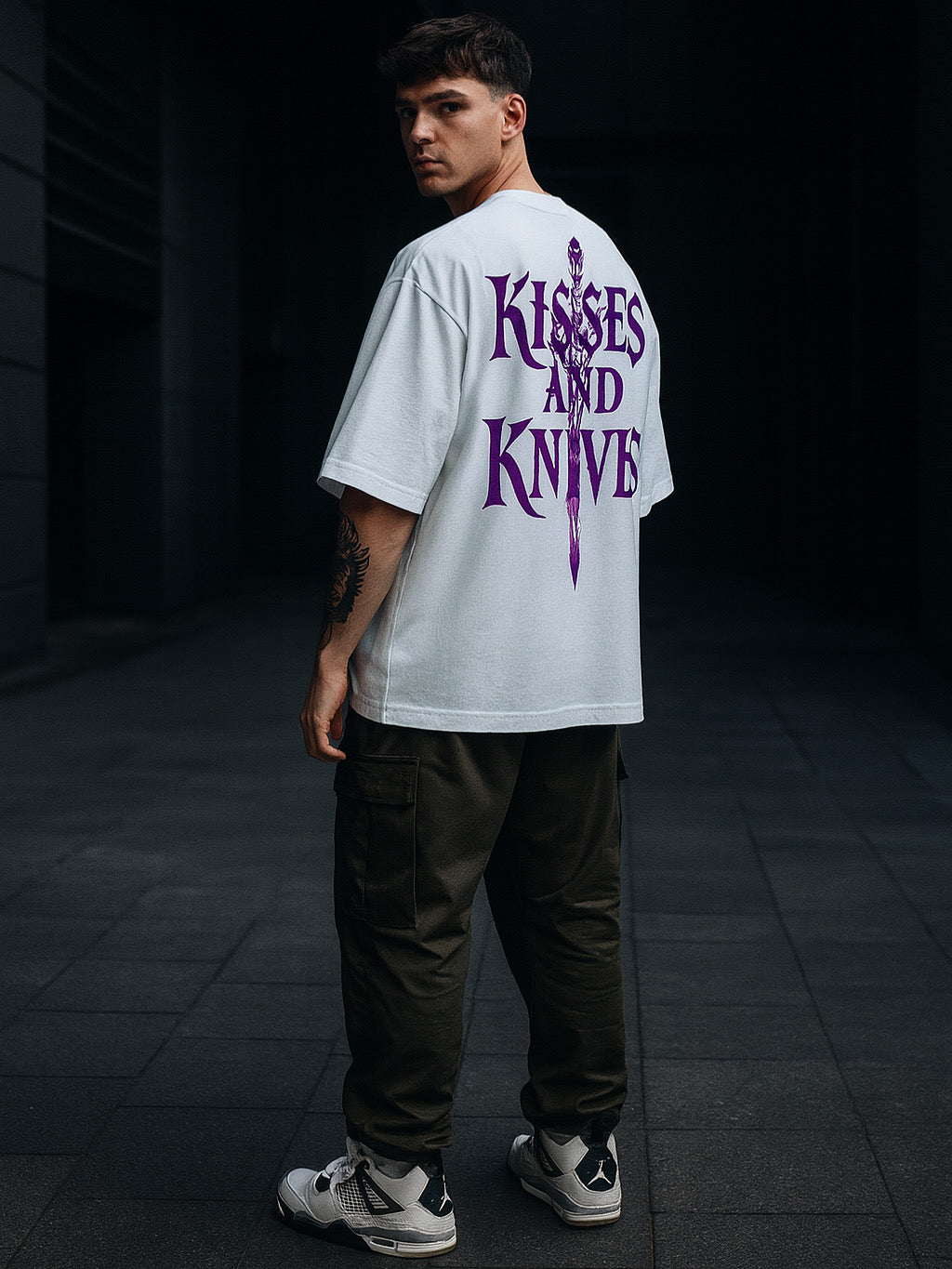 Noir Oversized graphic tee