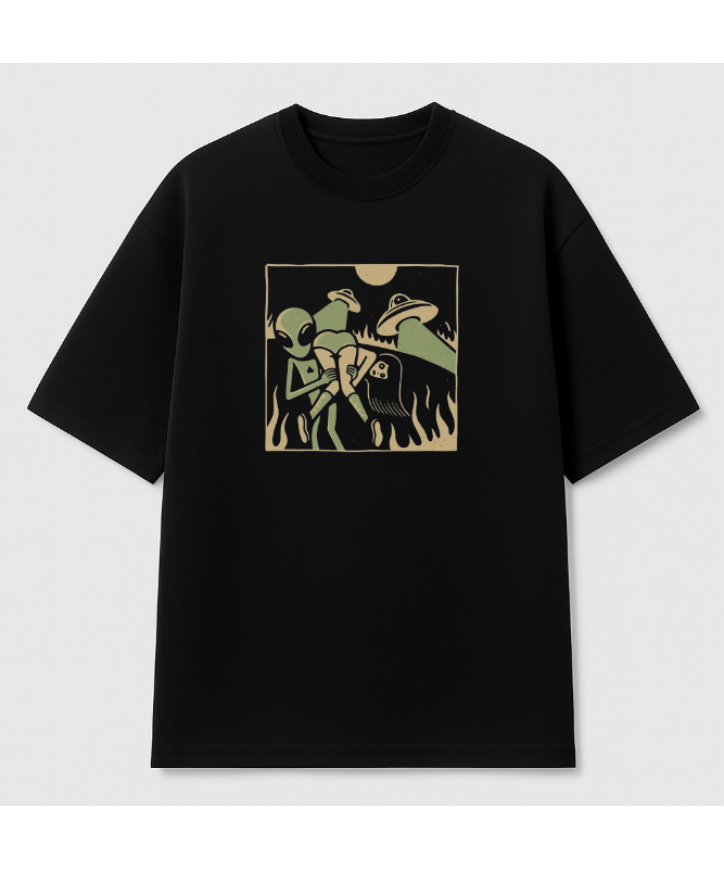 Invasion Oversized graphic tee