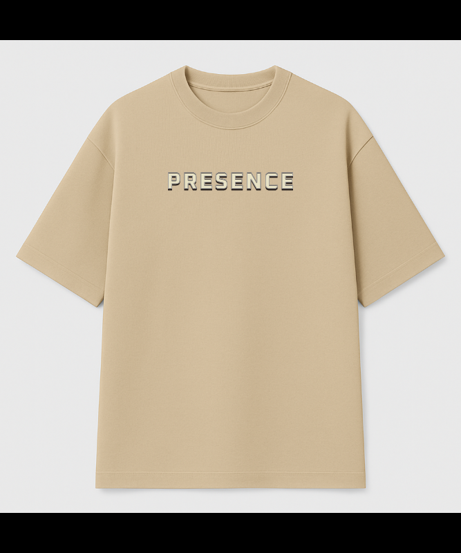 Presence Oversized graphic teen